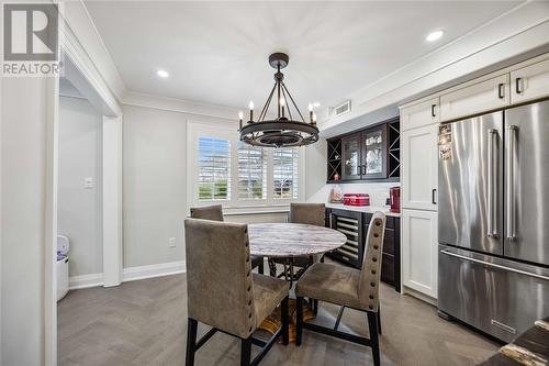 1510 Venetian Boulevard Unit# M-3, Point Edward, ON - Indoor Photo Showing Dining Room