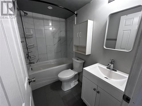 126 East Street South Unit# 11, Sarnia, ON - Indoor Photo Showing Bathroom