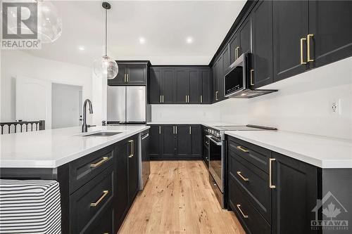 302 Forestview Crescent, Renfrew, ON - Indoor Photo Showing Kitchen With Stainless Steel Kitchen With Upgraded Kitchen