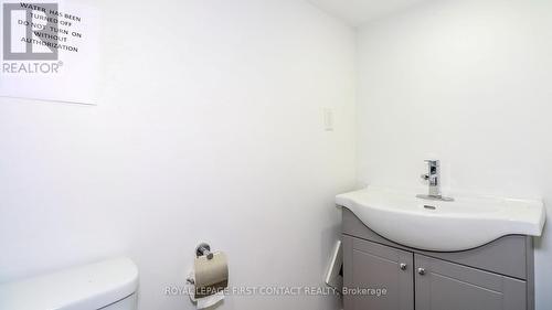 18 Kennedy Drive, Kawartha Lakes, ON - Indoor Photo Showing Bathroom