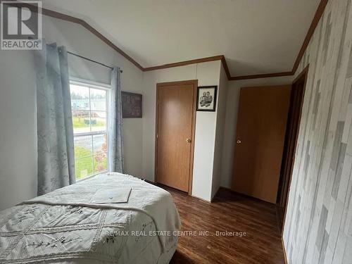 88 Maple Grove Village Road, Southgate, ON - Indoor Photo Showing Bedroom