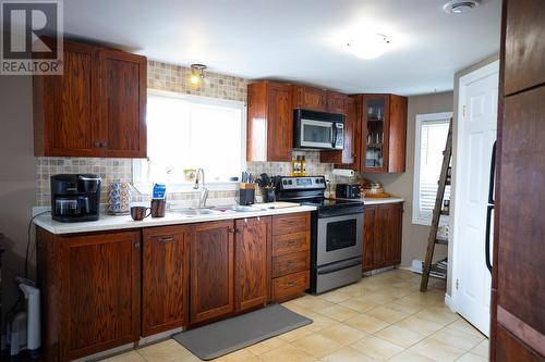 9 Belway Place, Cbs, NL - Indoor Photo Showing Kitchen