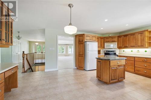 123 Mac Nab Street, Lambton Shores, ON - Indoor Photo Showing Kitchen