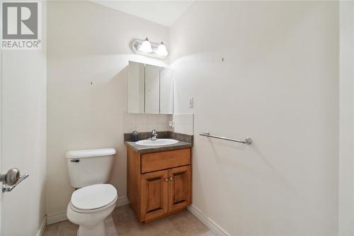 123 Mac Nab Street, Lambton Shores, ON - Indoor Photo Showing Bathroom