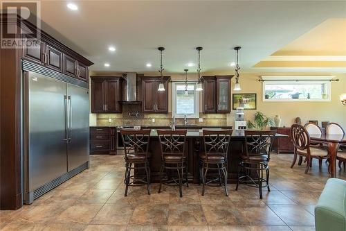 3849 Ferne Avenue, Plympton-Wyoming, ON - Indoor Photo Showing Dining Room