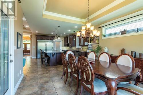 3849 Ferne Avenue, Plympton-Wyoming, ON - Indoor Photo Showing Dining Room