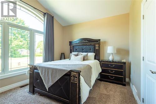 3849 Ferne Avenue, Plympton-Wyoming, ON - Indoor Photo Showing Bedroom