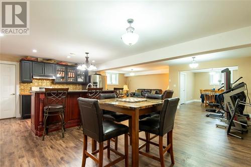 3849 Ferne Avenue, Plympton-Wyoming, ON - Indoor Photo Showing Dining Room