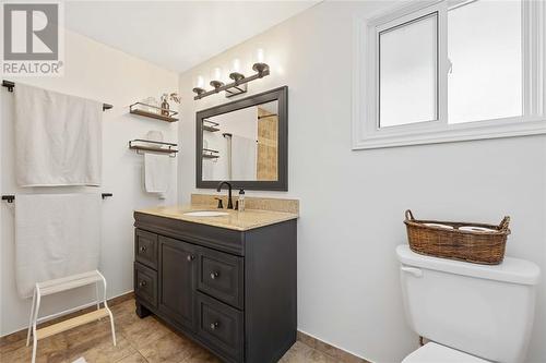 1144 Cathcart Boulevard, Sarnia, ON - Indoor Photo Showing Bathroom