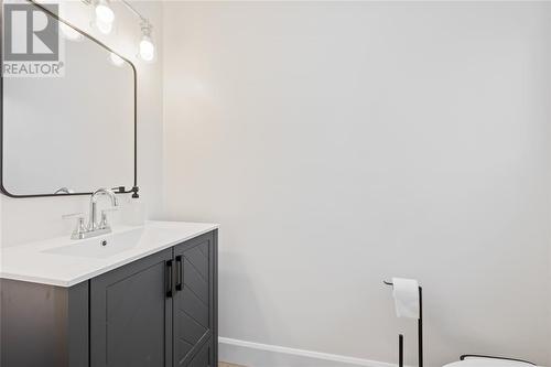 1144 Cathcart Boulevard, Sarnia, ON - Indoor Photo Showing Bathroom