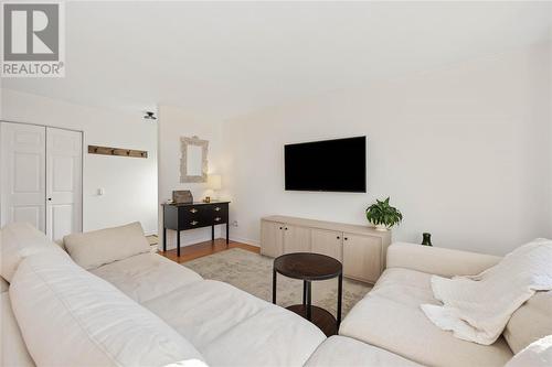 1144 Cathcart Boulevard, Sarnia, ON - Indoor Photo Showing Bedroom