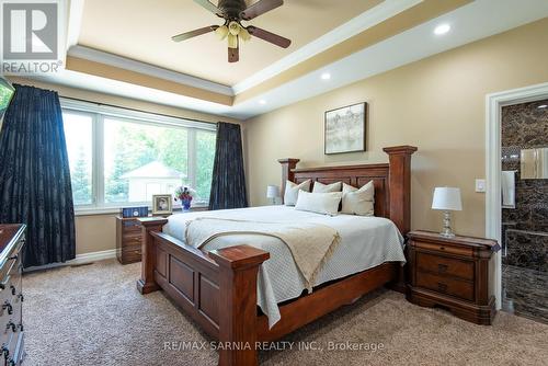 3849 Ferne Avenue, Plympton-Wyoming (Plympton Wyoming), ON - Indoor Photo Showing Bedroom