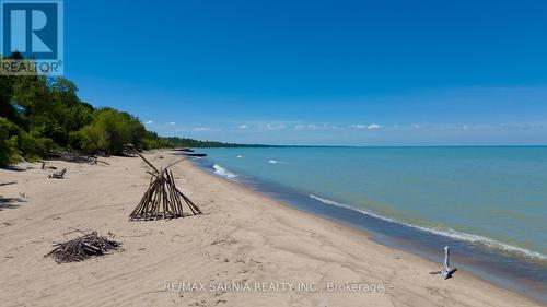 3849 Ferne Avenue, Plympton-Wyoming (Plympton Wyoming), ON - Outdoor With Body Of Water With View