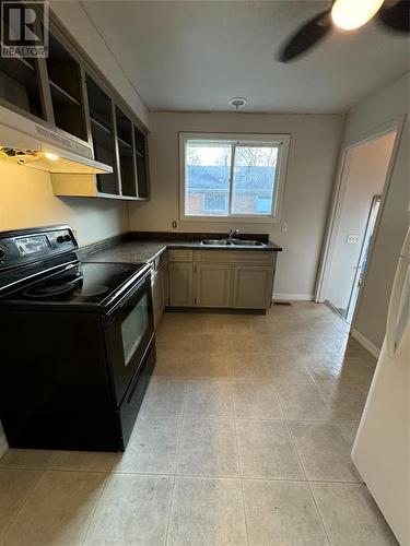 836 Wilmont Place, Sarnia, ON - Indoor Photo Showing Kitchen With Double Sink