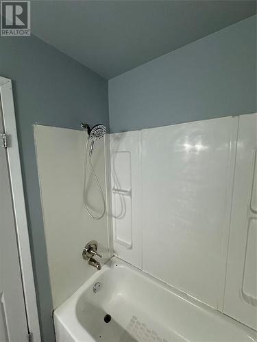 836 Wilmont Place, Sarnia, ON - Indoor Photo Showing Bathroom