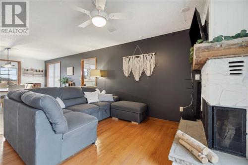 6396 La Salle Line, Warwick-Watford, ON - Indoor Photo Showing Living Room With Fireplace