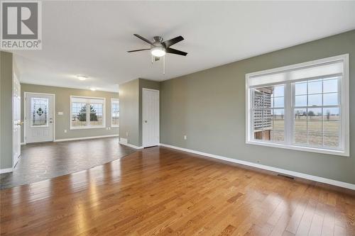 6396 La Salle Line, Warwick-Watford, ON - Indoor