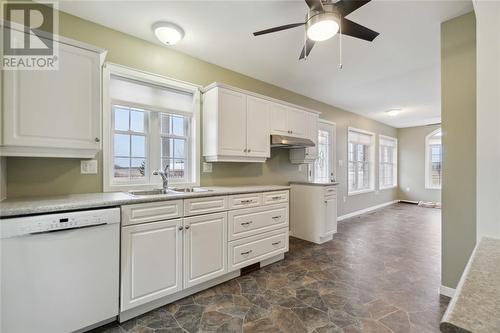 6396 La Salle Line, Warwick-Watford, ON - Indoor Photo Showing Kitchen