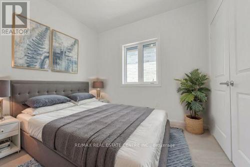 1304 Klondike Drive, Oshawa, ON - Indoor Photo Showing Bedroom