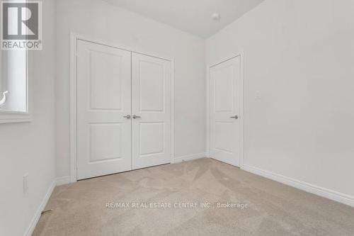 1304 Klondike Drive, Oshawa, ON - Indoor Photo Showing Other Room