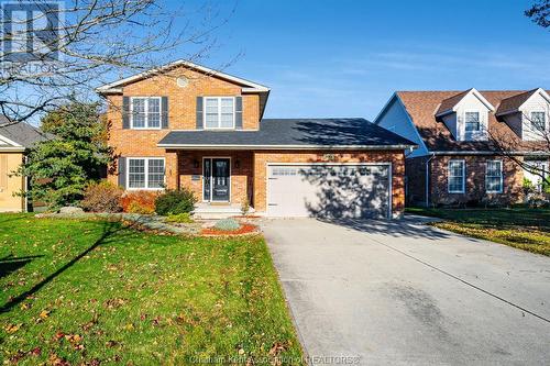 104 London Drive, Chatham, ON - Outdoor With Facade