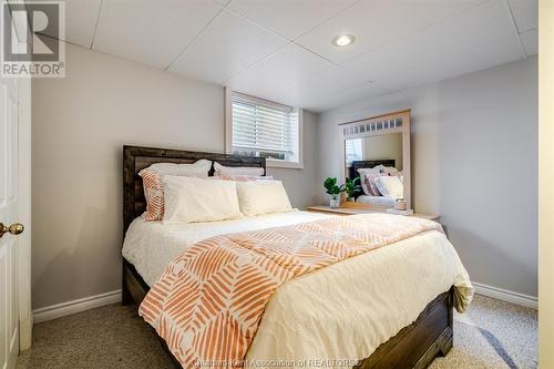 104 London Drive, Chatham, ON - Indoor Photo Showing Bedroom