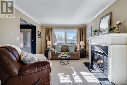 104 London Drive, Chatham, ON - Indoor Photo Showing Living Room With Fireplace