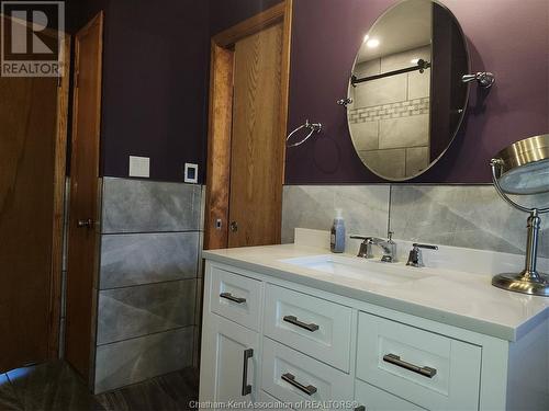 530 Gordon Street, Bothwell, ON - Indoor Photo Showing Bathroom