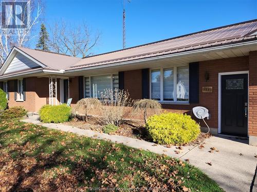 530 Gordon Street, Bothwell, ON - Outdoor With Facade