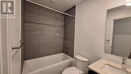 227 - 395 Dundas Street W, Oakville, ON - Indoor Photo Showing Bathroom