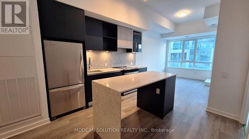 227 - 395 Dundas Street W, Oakville, ON - Indoor Photo Showing Kitchen