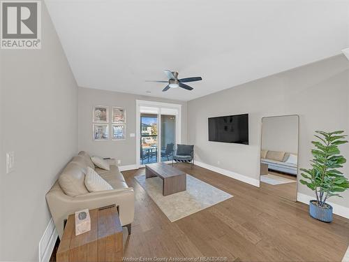 191 East Puce Road Unit# 4, Lakeshore, ON - Indoor Photo Showing Living Room