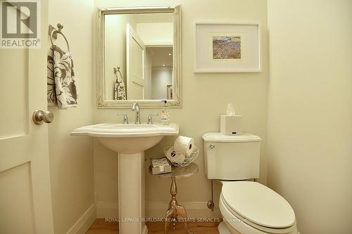 13 - 3333 New Street, Burlington, ON - Indoor Photo Showing Bathroom