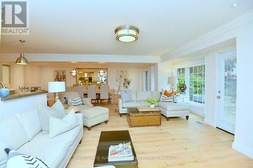 13 - 3333 New Street, Burlington, ON - Indoor Photo Showing Living Room