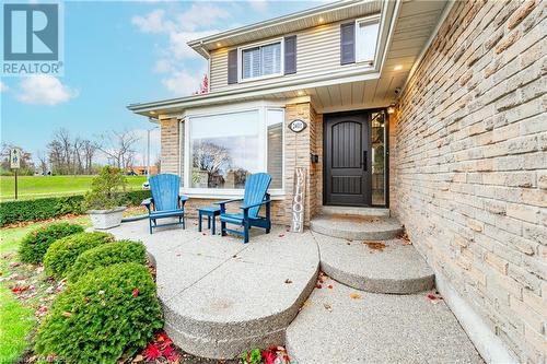 Doorway to property featuring a patio area - 2401 Coventry Way, Burlington, ON 