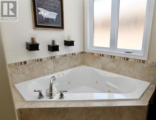 298 Sawgrass Place, Sarnia, ON - Indoor Photo Showing Bathroom