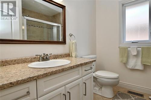 298 Sawgrass Place, Sarnia, ON - Indoor Photo Showing Bathroom