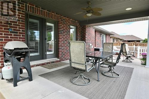 298 Sawgrass Place, Sarnia, ON - Outdoor With Deck Patio Veranda With Exterior