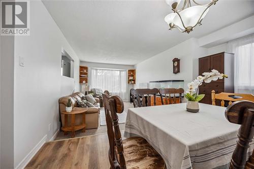 201 Hampton Avenue, Sarnia, ON - Indoor Photo Showing Dining Room