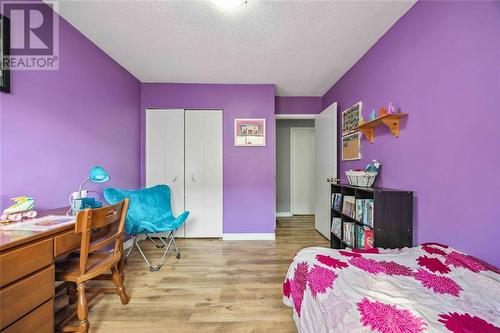 201 Hampton Avenue, Sarnia, ON - Indoor Photo Showing Bedroom