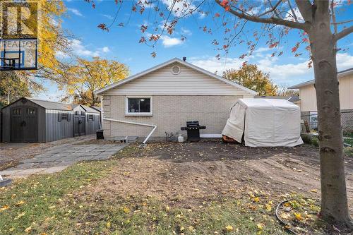 201 Hampton Avenue, Sarnia, ON - Outdoor