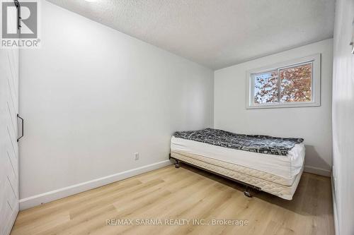 26 - 200 St Clair Boulevard, St. Clair, ON - Indoor Photo Showing Bedroom