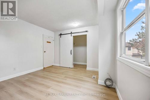 26 - 200 St Clair Boulevard, St. Clair, ON - Indoor Photo Showing Other Room