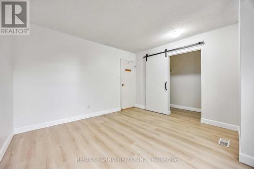 26 - 200 St Clair Boulevard, St. Clair, ON - Indoor Photo Showing Other Room