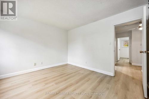 26 - 200 St Clair Boulevard, St. Clair, ON - Indoor Photo Showing Other Room