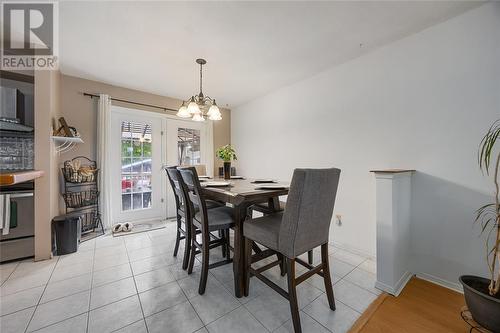 1039 Brimwood Crescent, Sarnia, ON - Indoor Photo Showing Dining Room