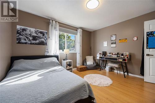 1039 Brimwood Crescent, Sarnia, ON - Indoor Photo Showing Bedroom