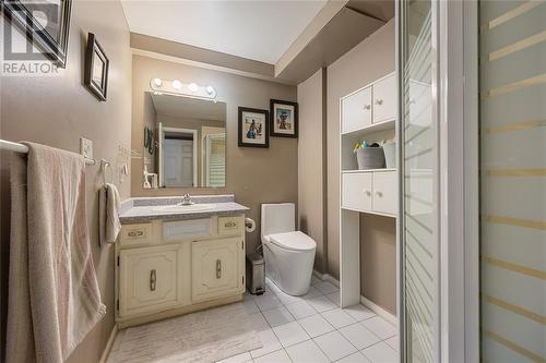 1039 Brimwood Crescent, Sarnia, ON - Indoor Photo Showing Bathroom