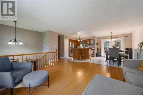 1039 Brimwood Crescent, Sarnia, ON - Indoor Photo Showing Living Room