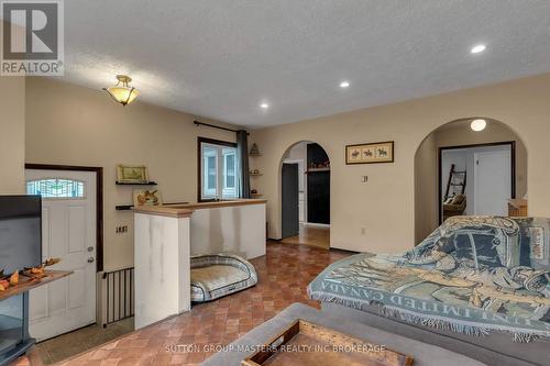 2346 Burbrook Road, Kingston, ON - Indoor Photo Showing Bedroom